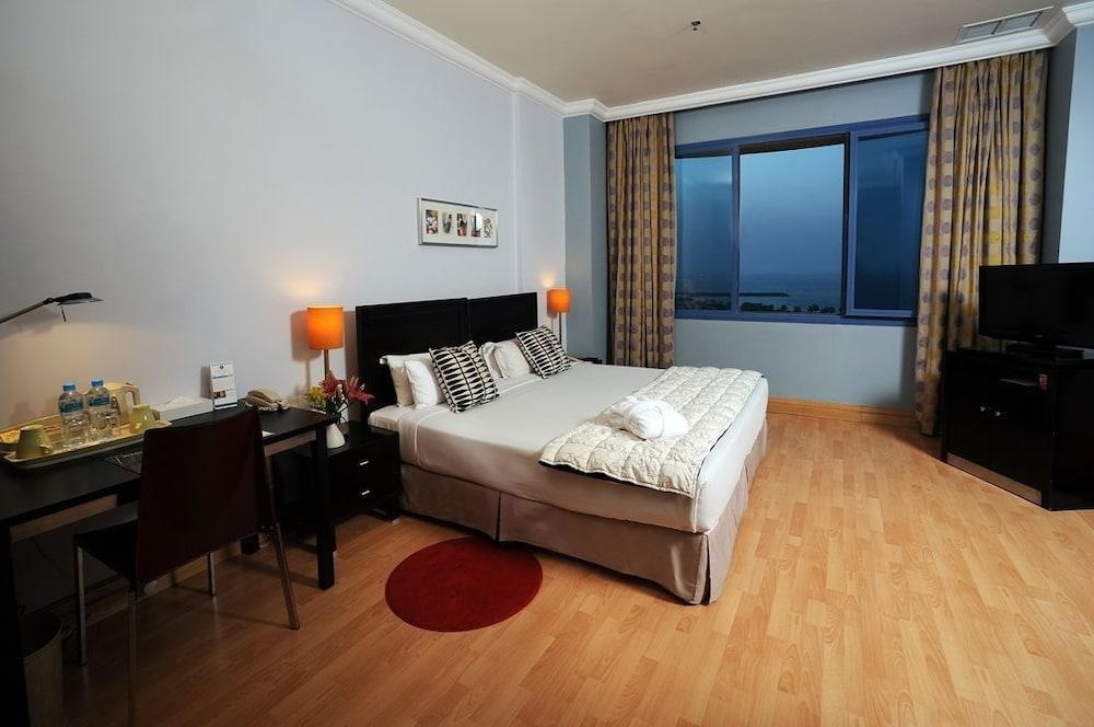 Le Royal Corniche Hotel Salmiya Eksteriør billede